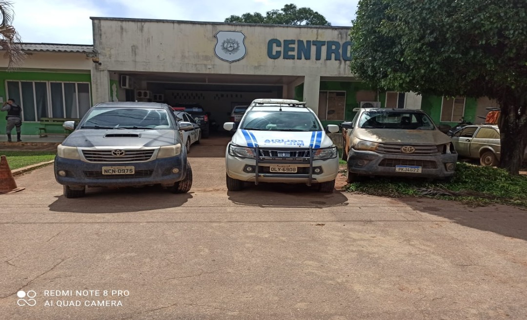 PM prende homem com arma de fogo e duas caminhonetes roubadas em Plácido de Castro